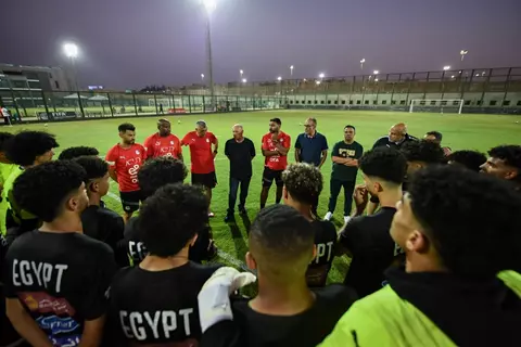 أبو ريدة يحضر مران منتخب الشباب.. ورسائل تحفيزية قبل المونديال